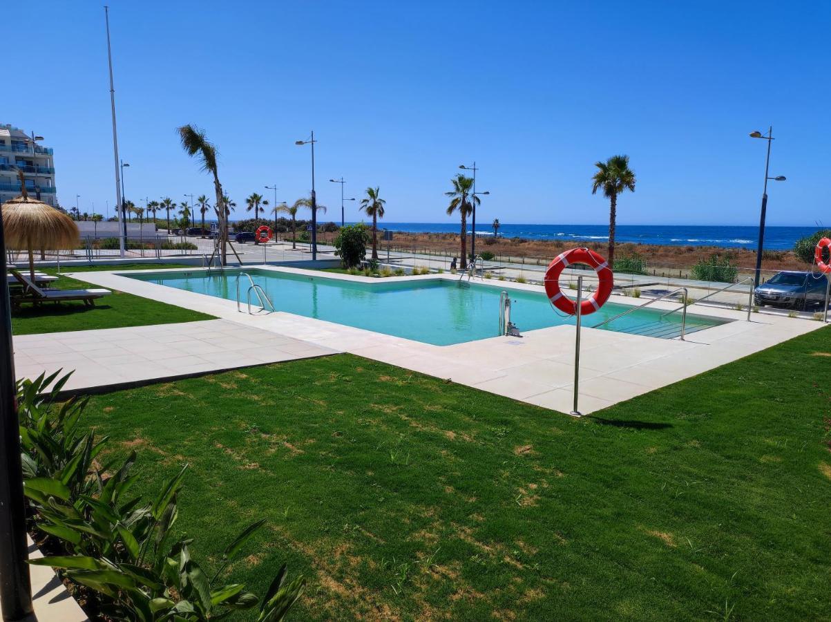 Espectacular Apartamento En Primera Linea De Playa 托罗克斯科斯塔 外观 照片